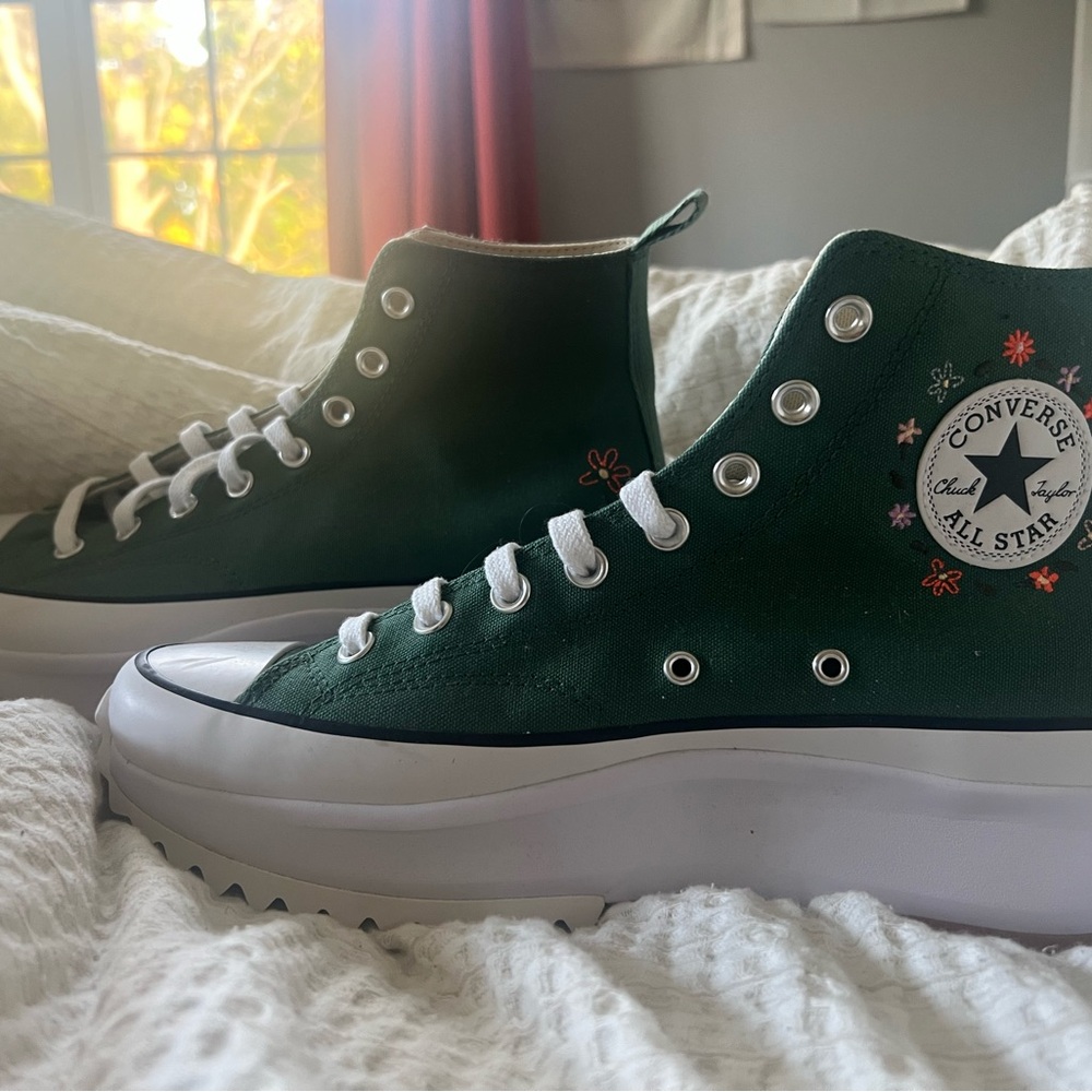 BRAND NEW. NEVER WORN. Converse Chuck Taylor Green Floral High-Tops